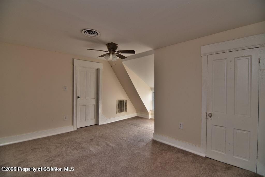 34 1/2 John St - Photo 5 of 25
