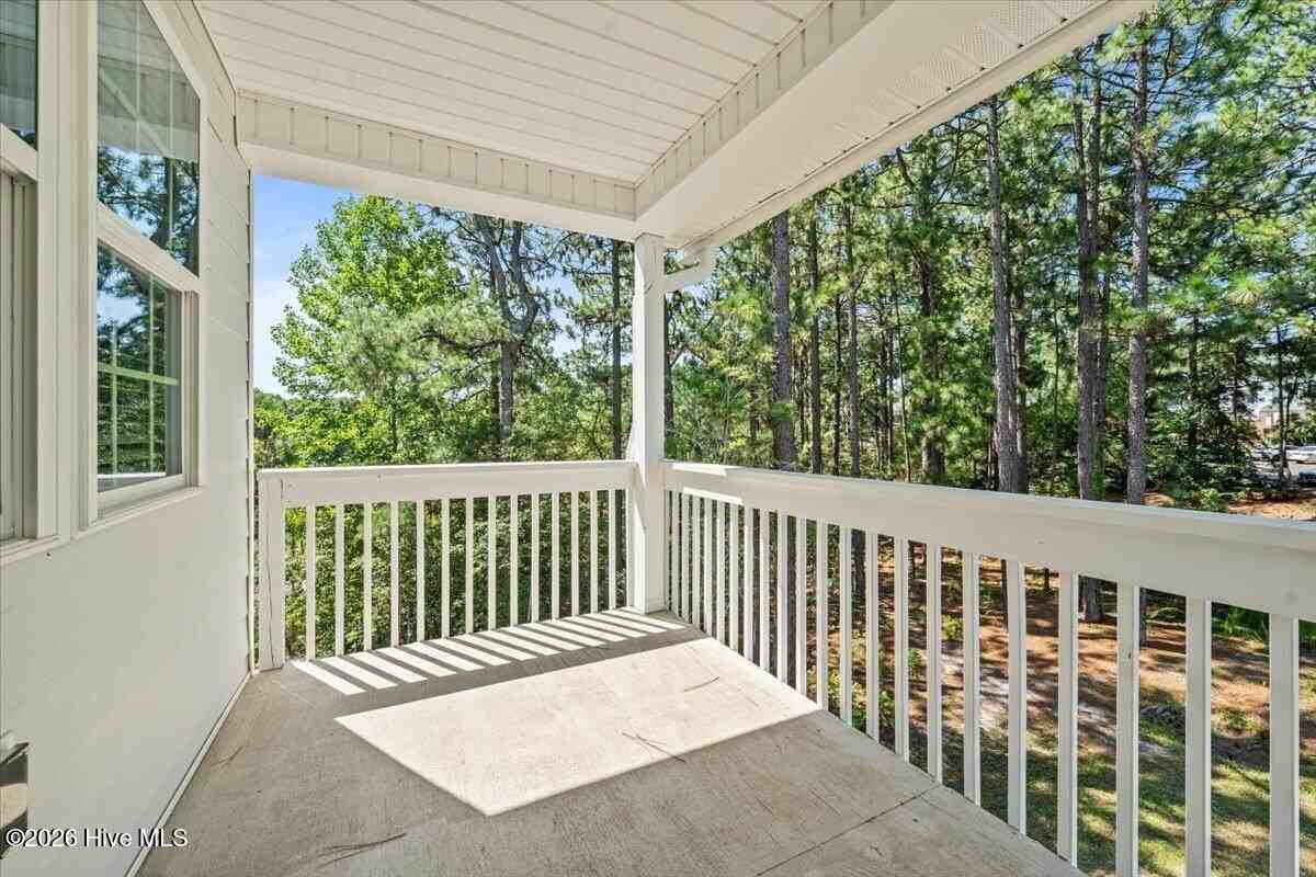 60 - 76 N Knoll Road - Photo 5 of 24