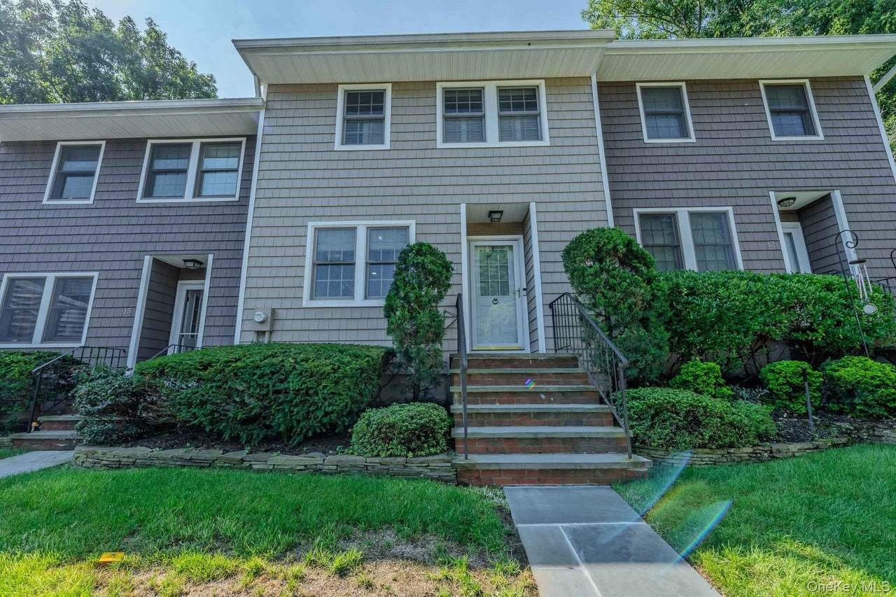 16 Pine St - Photo 5 of 34
