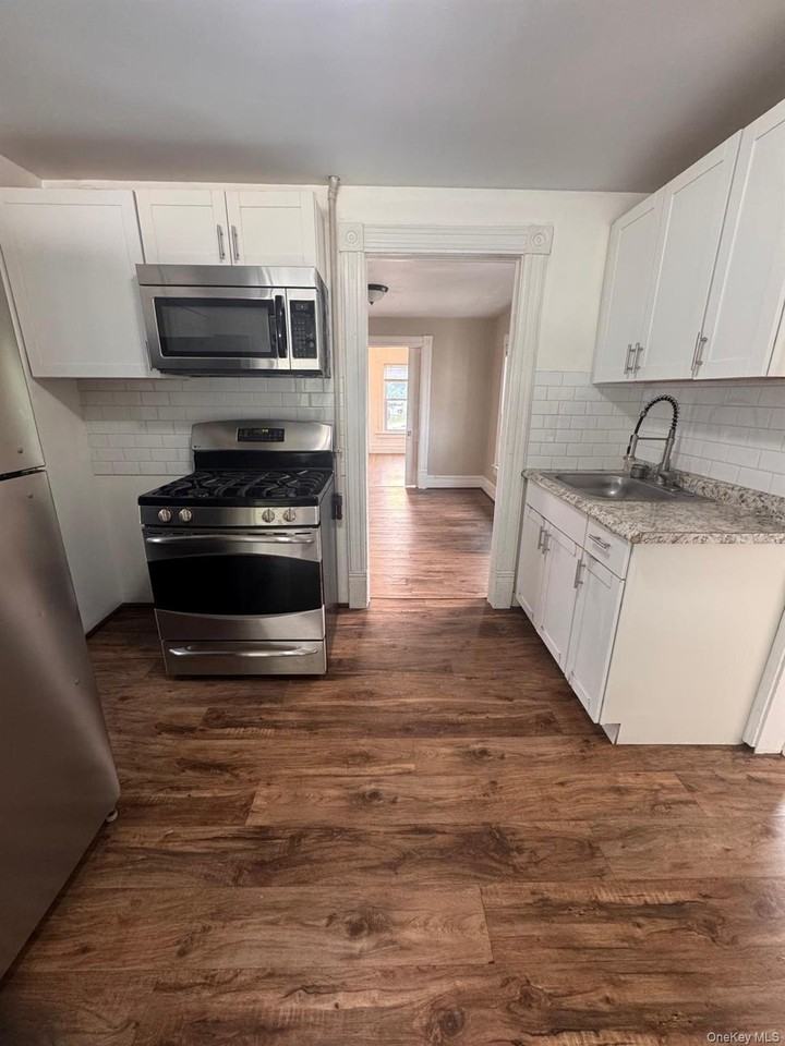 215 N Hamilton St #2 - Photo 6 of 27