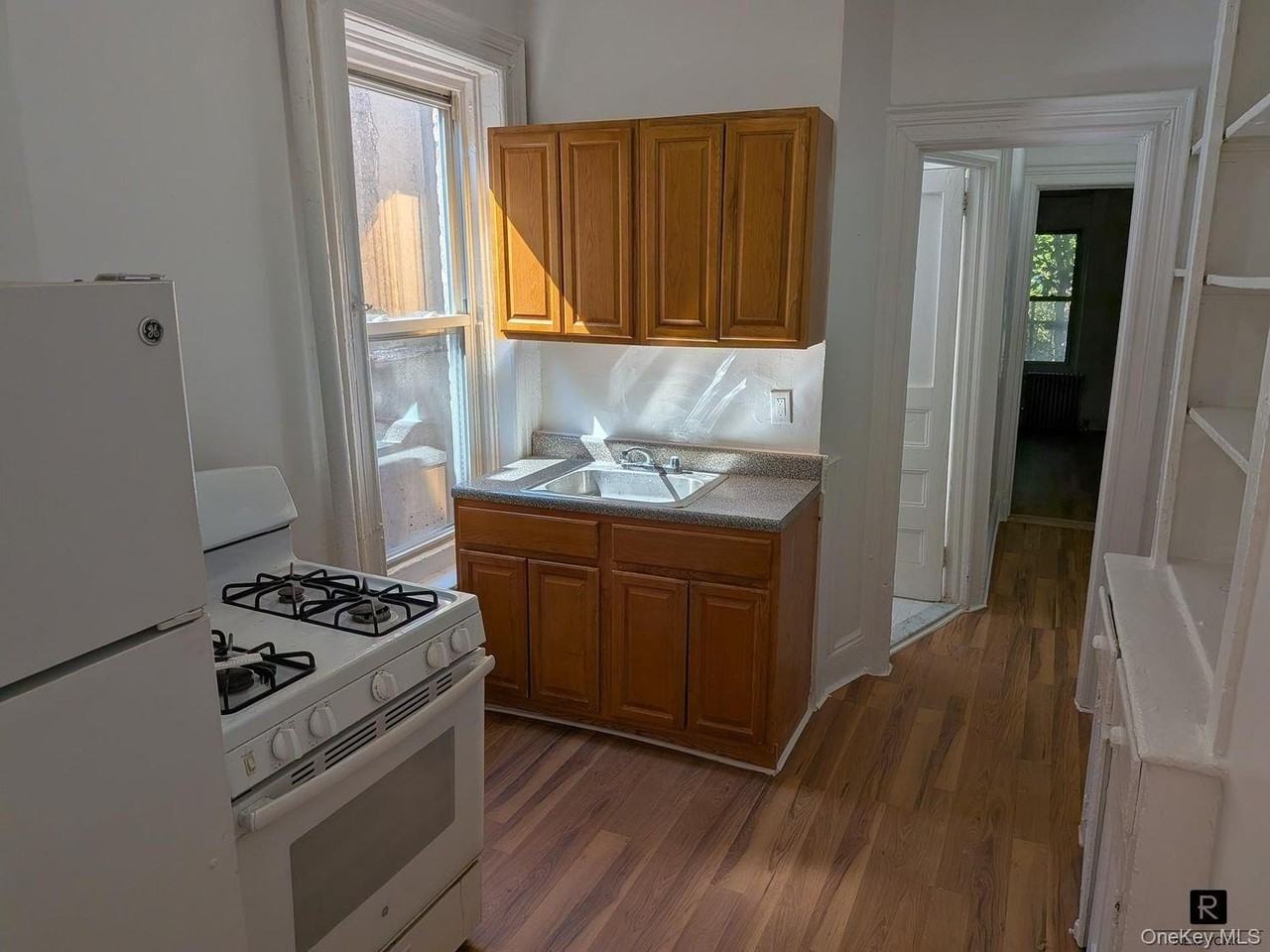 443 Lincoln Pl #3L - Photo 7 of 14