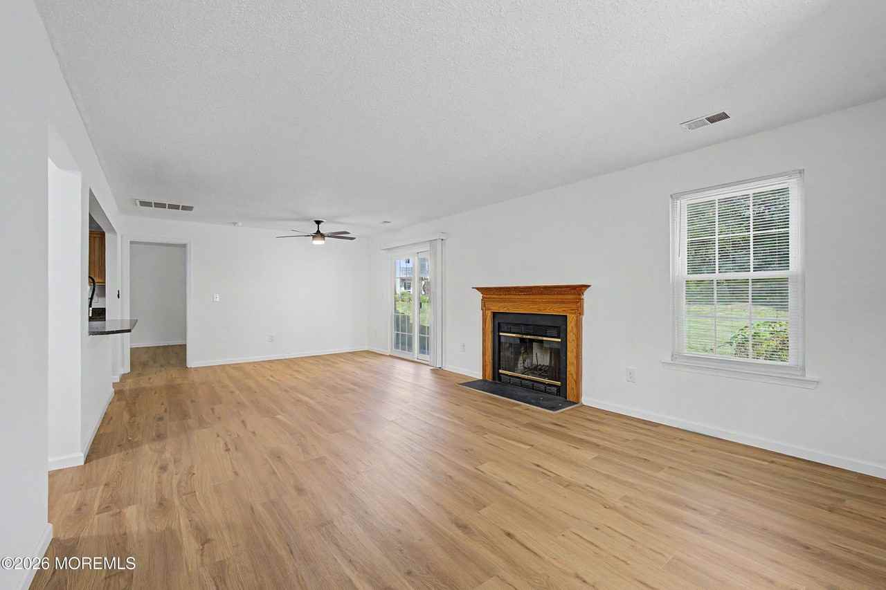 15 Nashville Ct - Photo 5 of 30