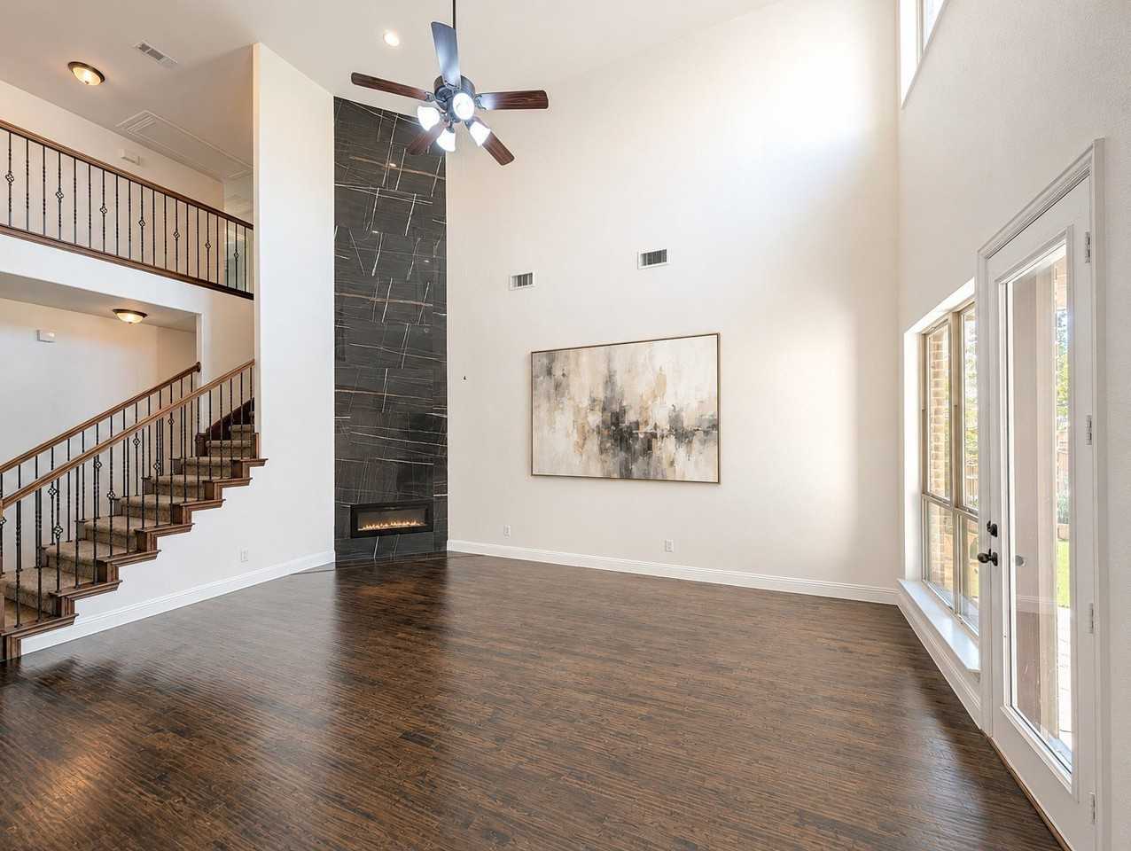 11366 Corsicana Dr - Photo 5 of 40