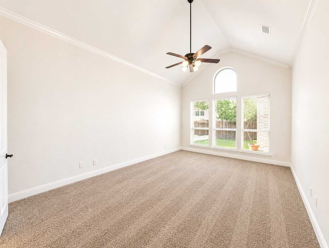 11366 Corsicana Dr - Photo 7 of 40