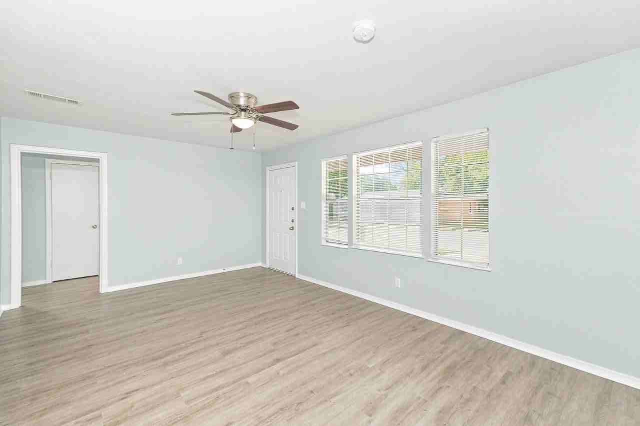 5736 Aton Ave - Photo 6 of 16