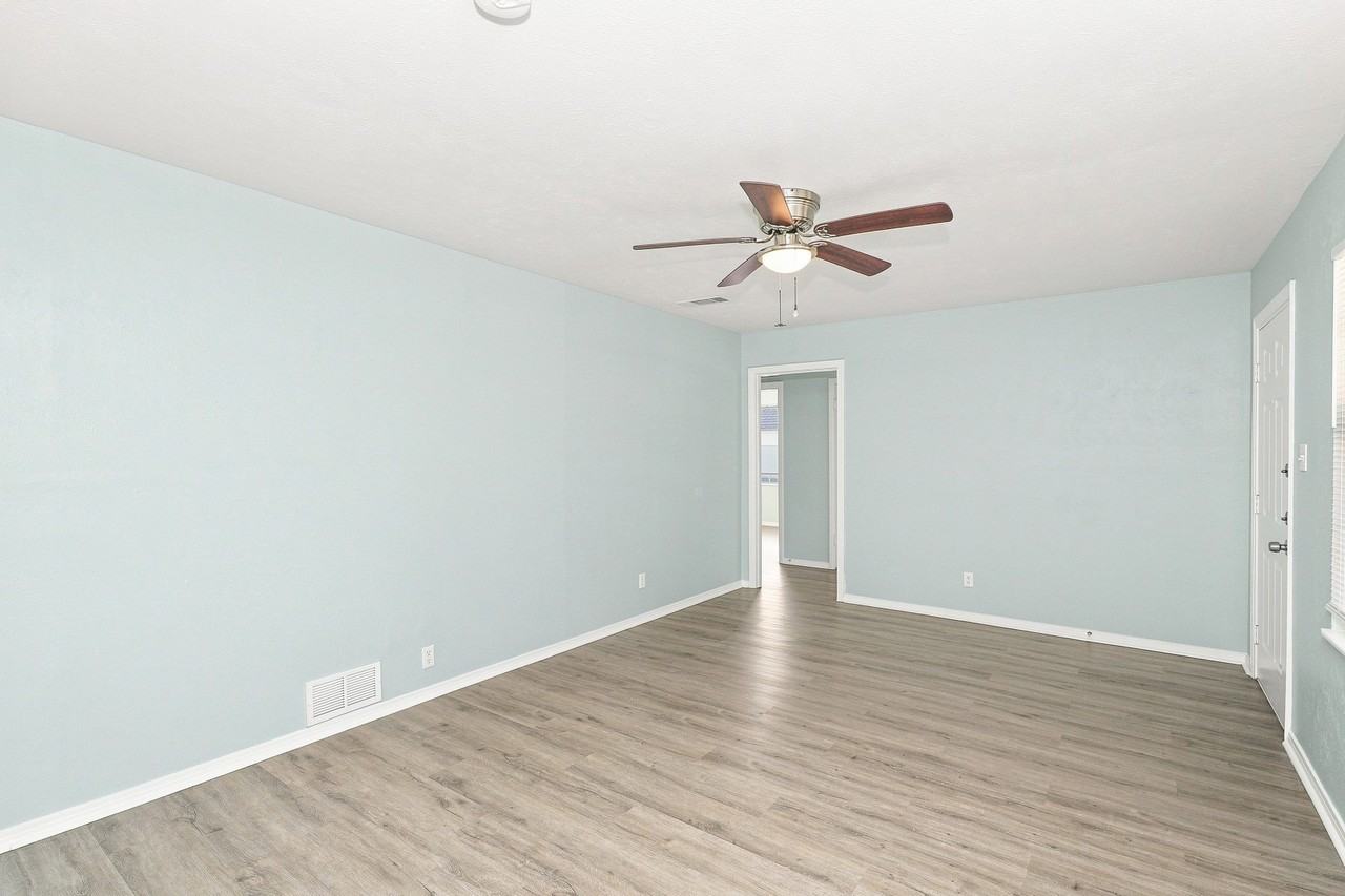 5736 Aton Ave - Photo 7 of 16