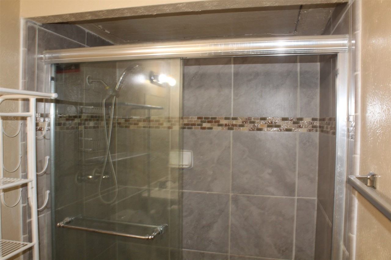 5706 Briarcrest Dr - Photo 7 of 8