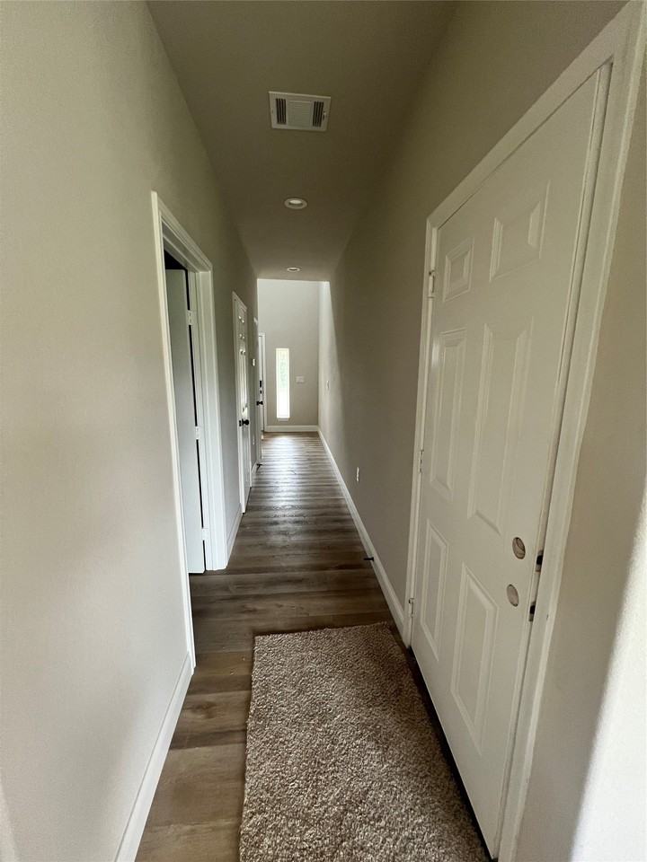 210 Mineral Wells St #B - Photo 7 of 16