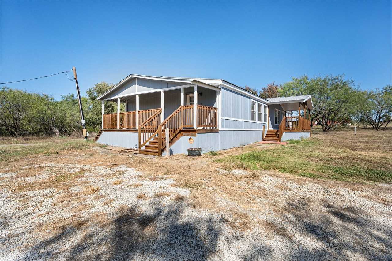 8701 County Road 505 - Photo 4 of 33