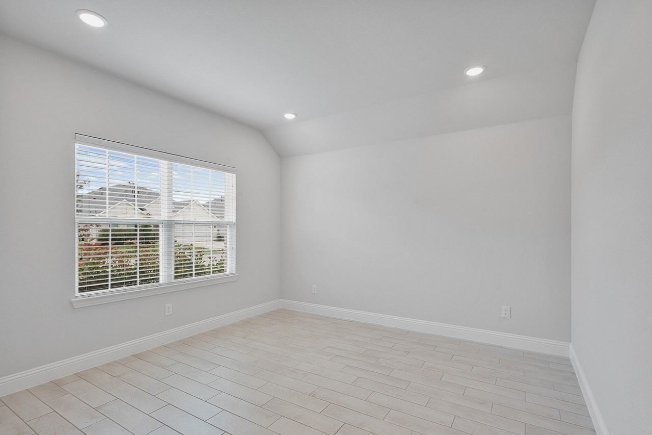 224 Tartane Dr - Photo 7 of 31