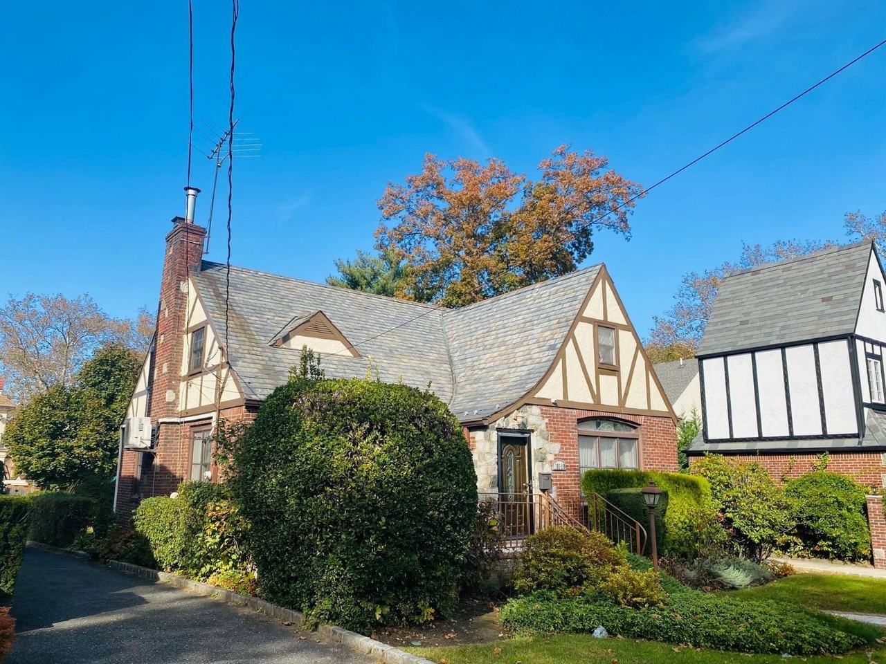 18169 Tudor Rd - Photo 2 of 22