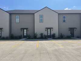 featured image of 721 Almonaster Rd #3