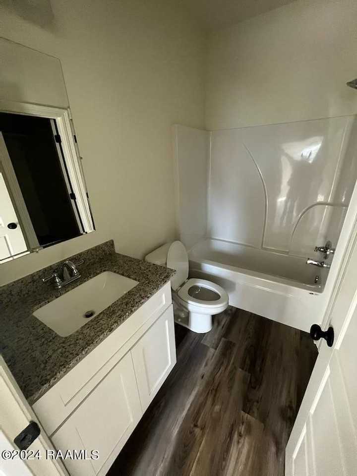 721 Almonaster Rd #3 - Photo 7 of 10