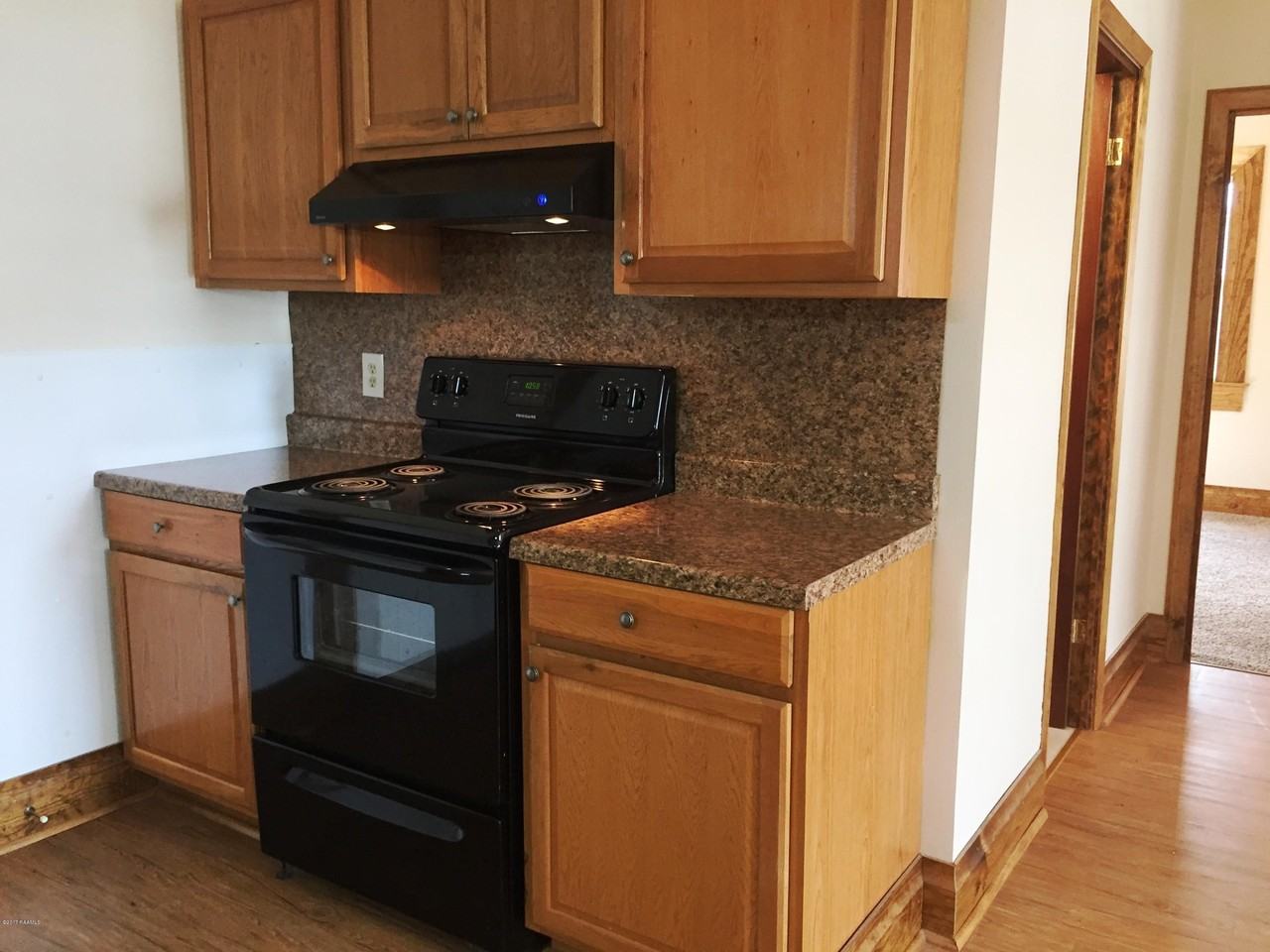 1001A Saint Mary St - Photo 5 of 10
