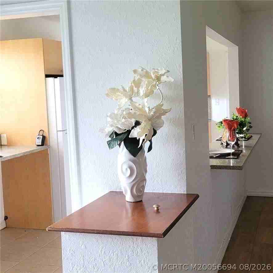 1038 Trinidad Ave - Photo 3 of 21