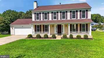 featured image of 811 Chatsworth Dr