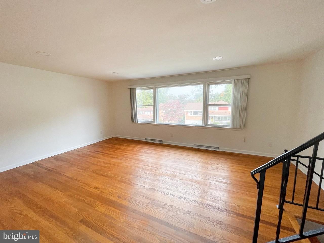 2620 Raleigh Dr - Photo 2 of 26