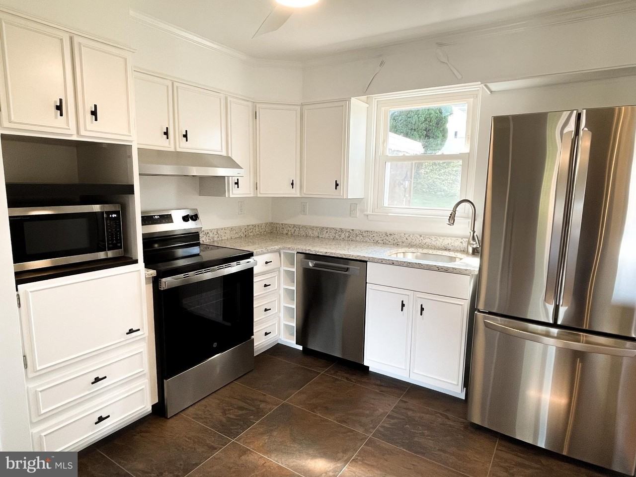 2620 Raleigh Dr - Photo 6 of 26