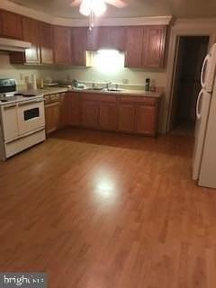 7600 Rogues Rd - Photo 4 of 15
