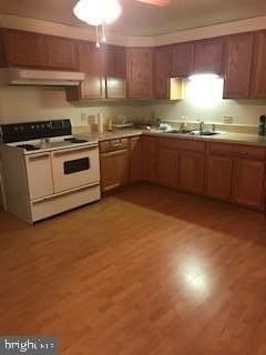 7600 Rogues Rd - Photo 6 of 15