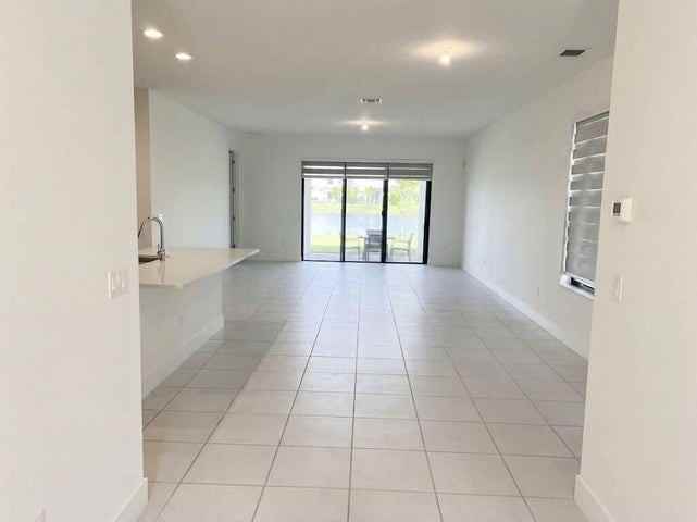 5553 Quiet Lake Place - Photo 3 of 7