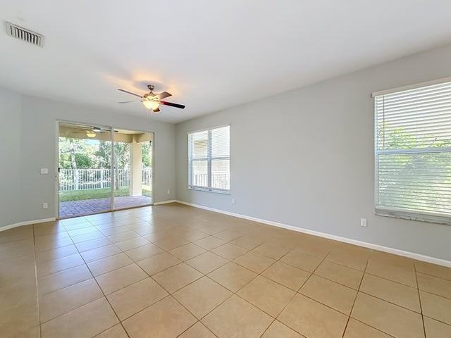 57 Atwell Drive - Photo 4 of 8