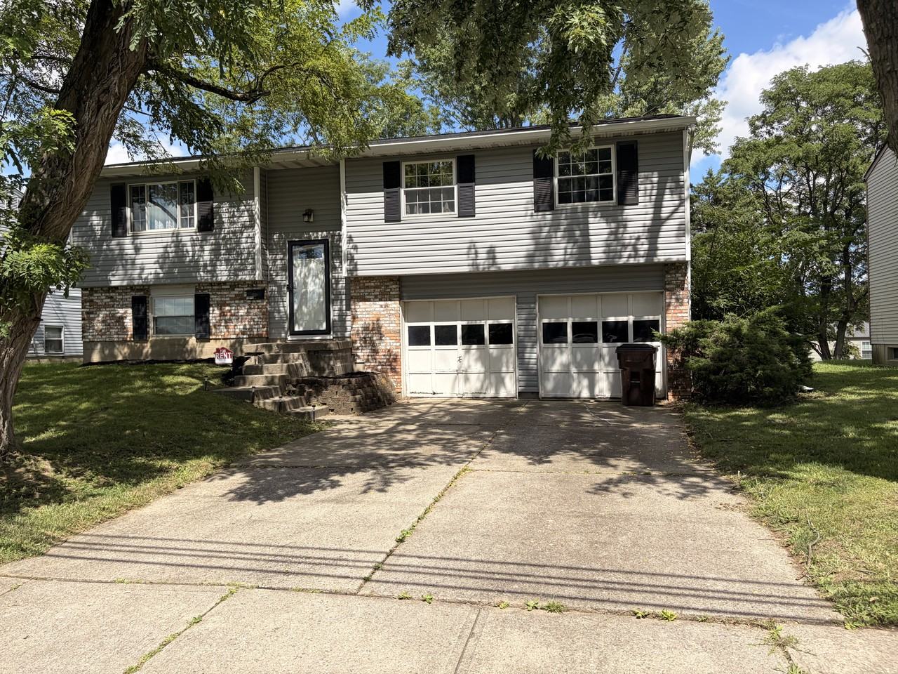 11510 Lincolnshire Drive - Photo 2 of 2