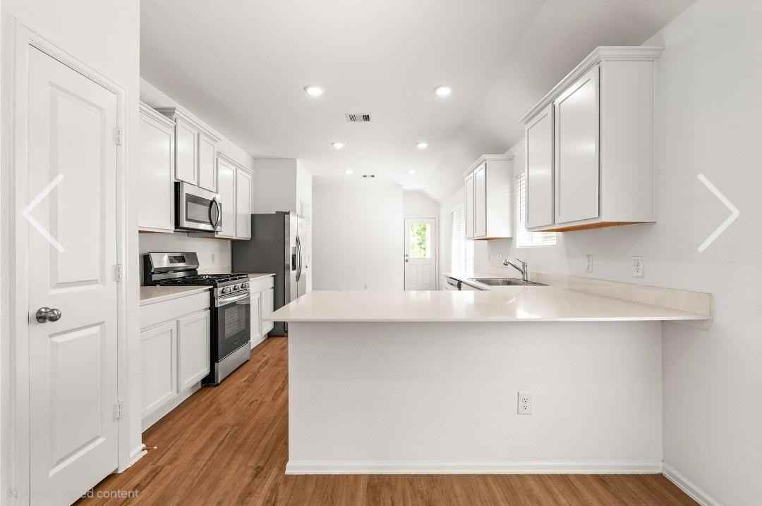 2039 Barrett Gables Dr - Photo 5 of 12