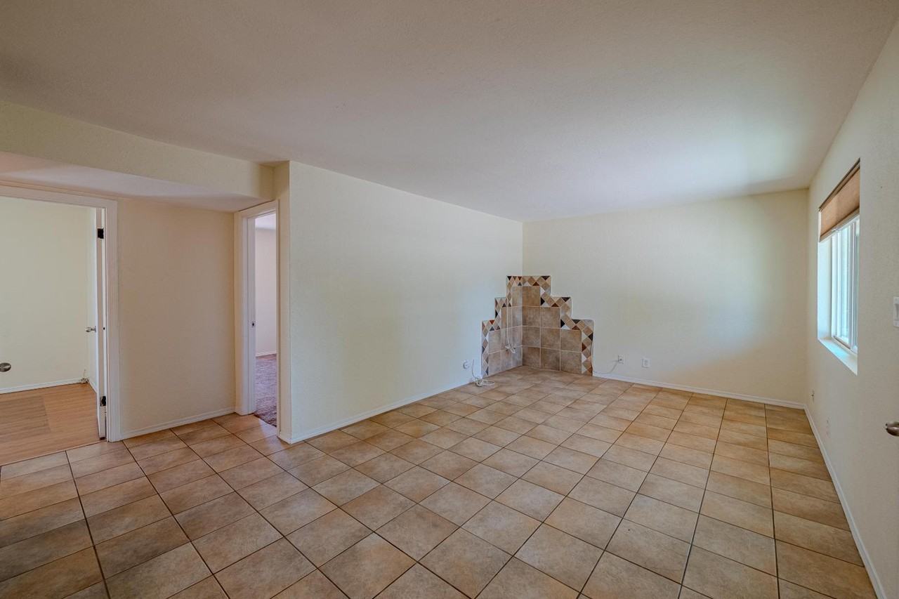 9105 Cherokee Rd Ne - Photo 4 of 11