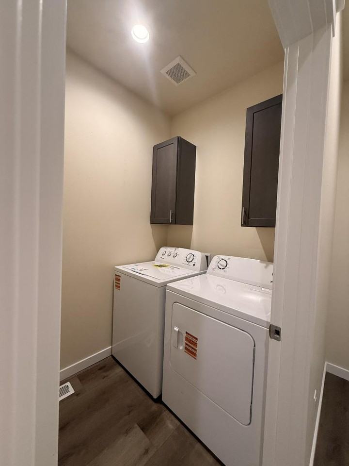 9006 Nafizah Way - Photo 3 of 3