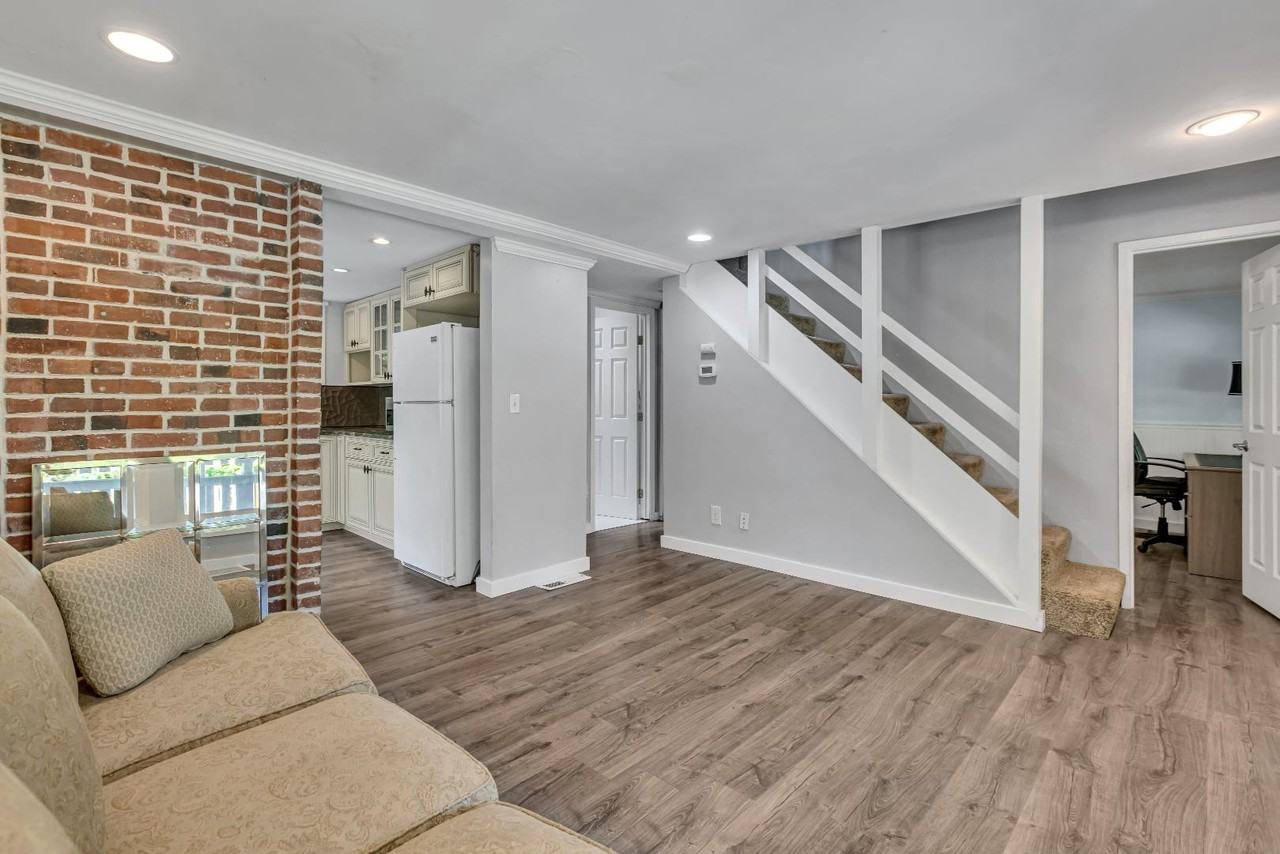 508 Decatur St - Photo 7 of 11