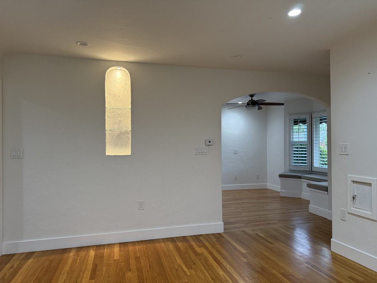 558 Irving Ave #1 - Photo 3 of 24