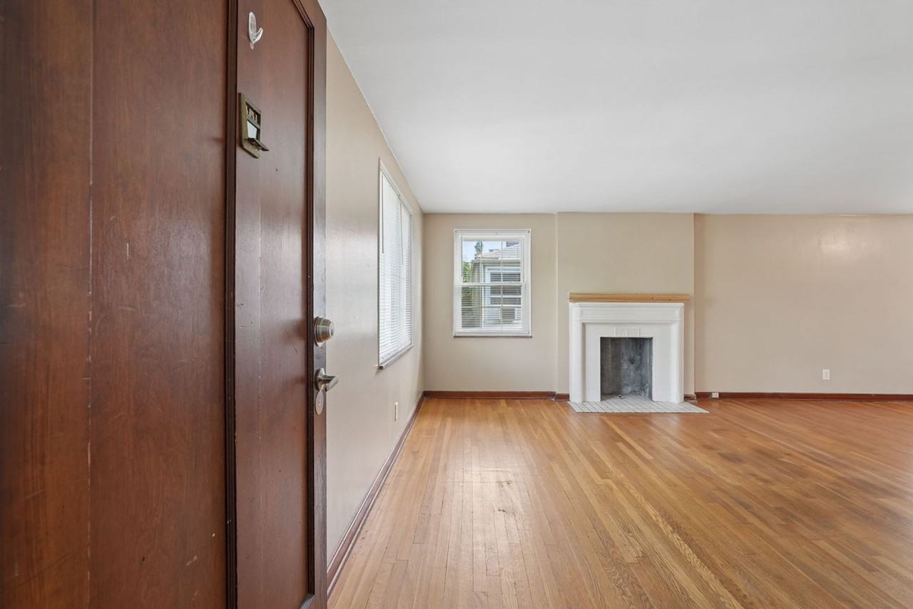 874 Copeland Rd #874 - Photo 5 of 29