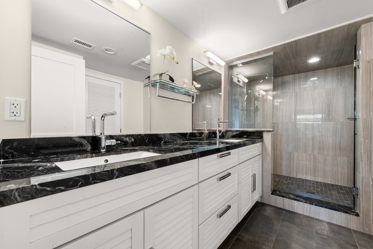 7025 Estrella De Mar Rd - Photo 4 of 14