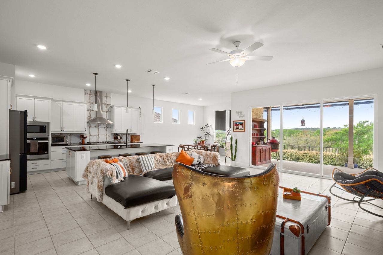 385 Barnhill Loop - Photo 4 of 35