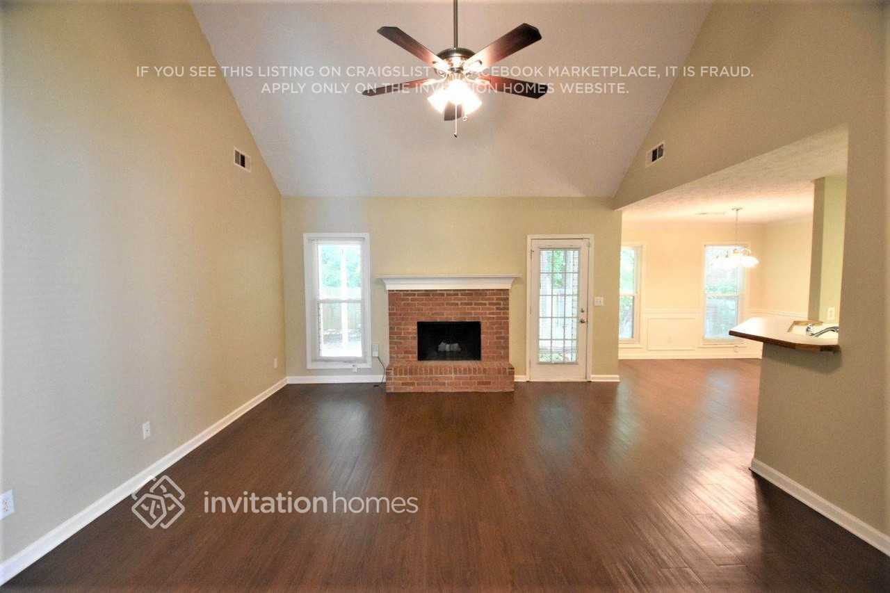 855 Simon Ive Dr - Photo 2 of 22