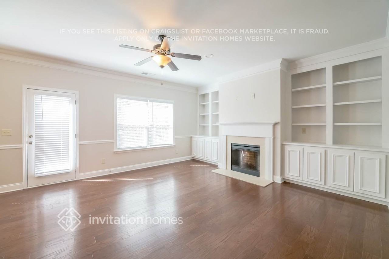 435 Crestmont Ln - Photo 6 of 18