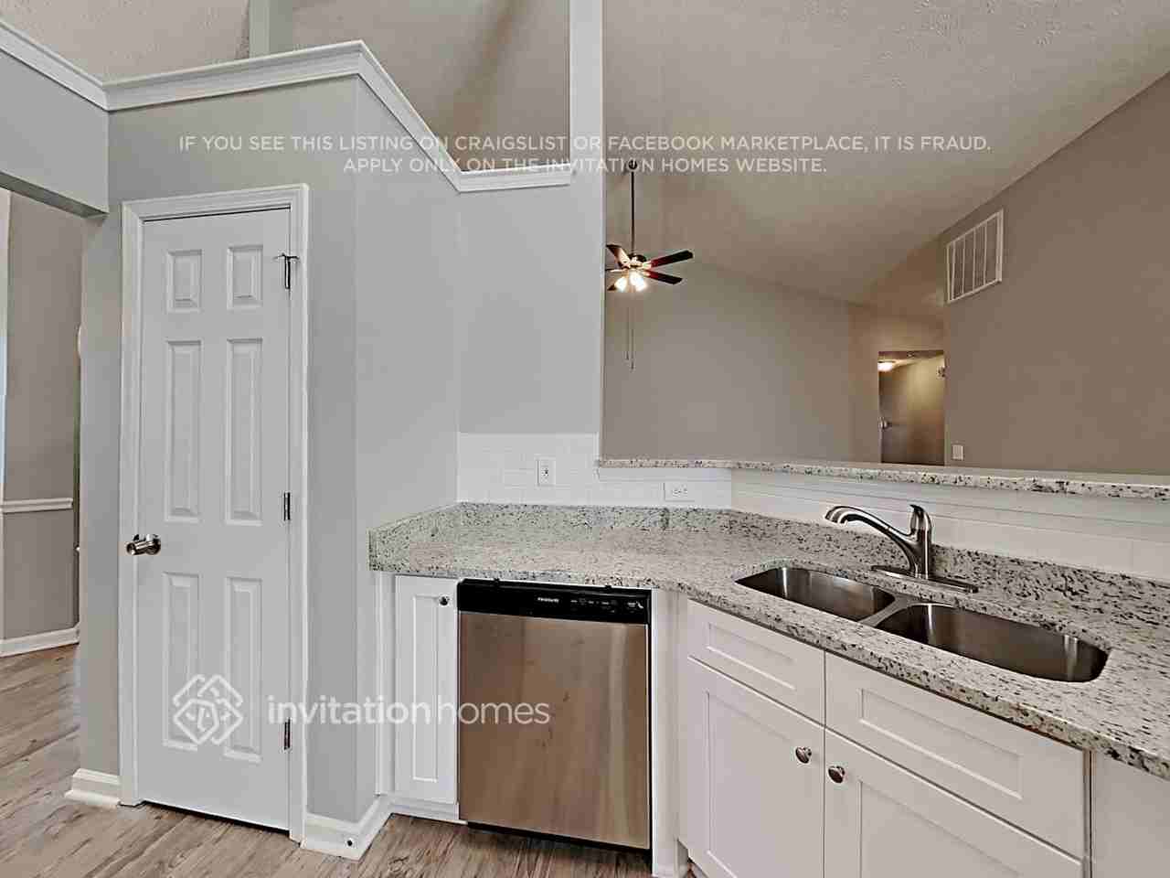 1317 Kent Mnr - Photo 5 of 20