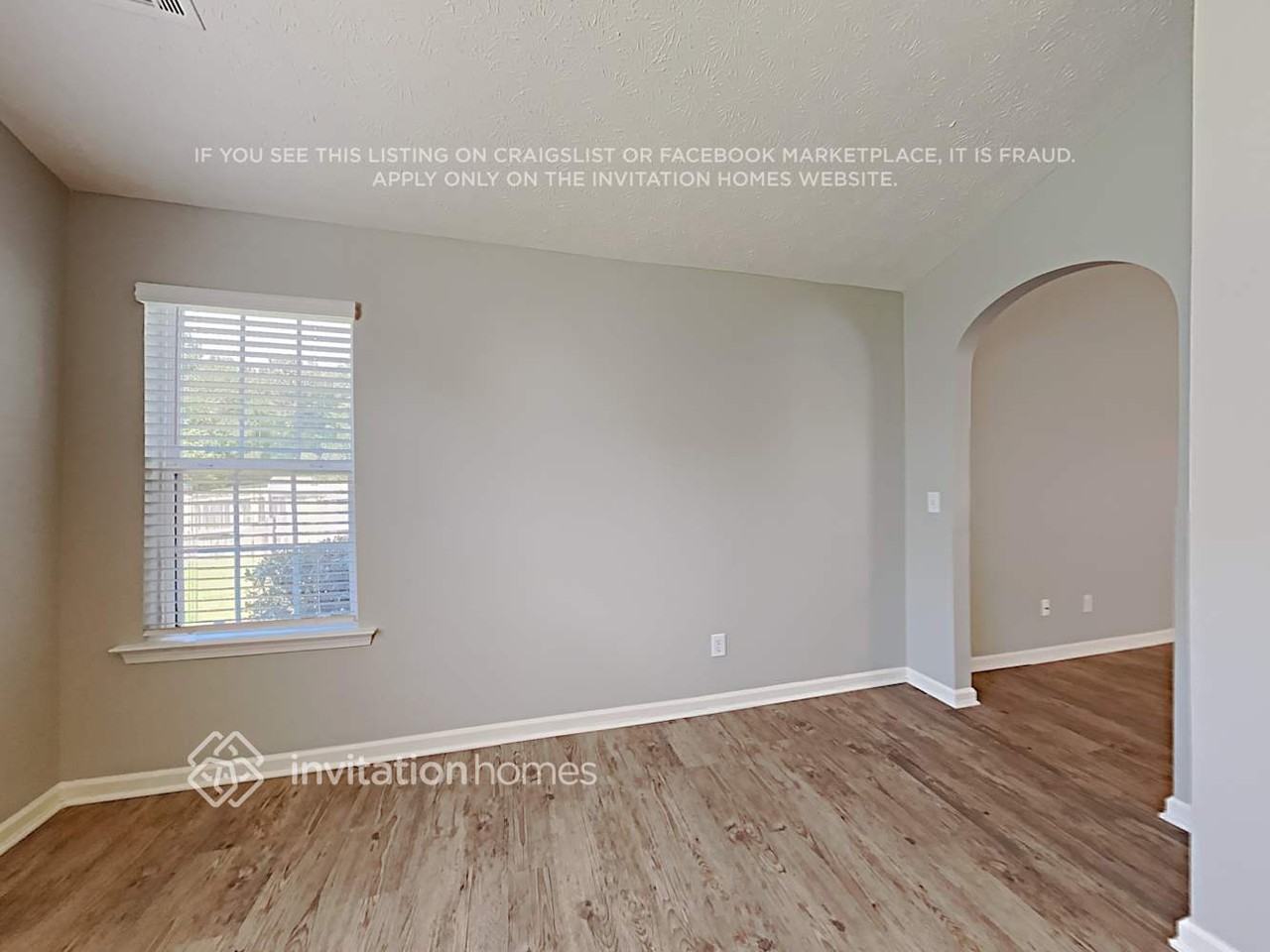 1317 Kent Mnr - Photo 7 of 20