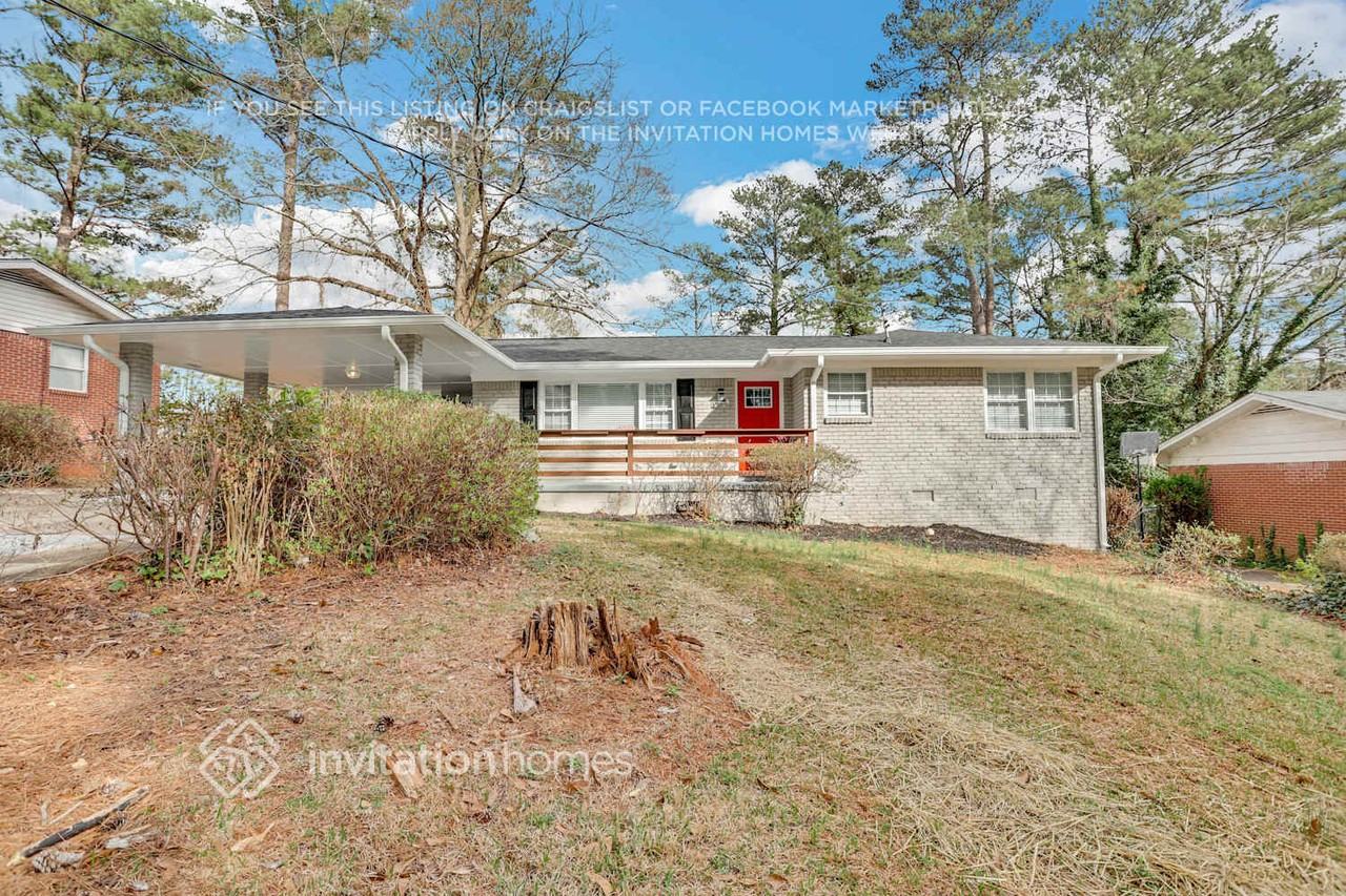 2160 Shamrock Dr - Photo 2 of 26