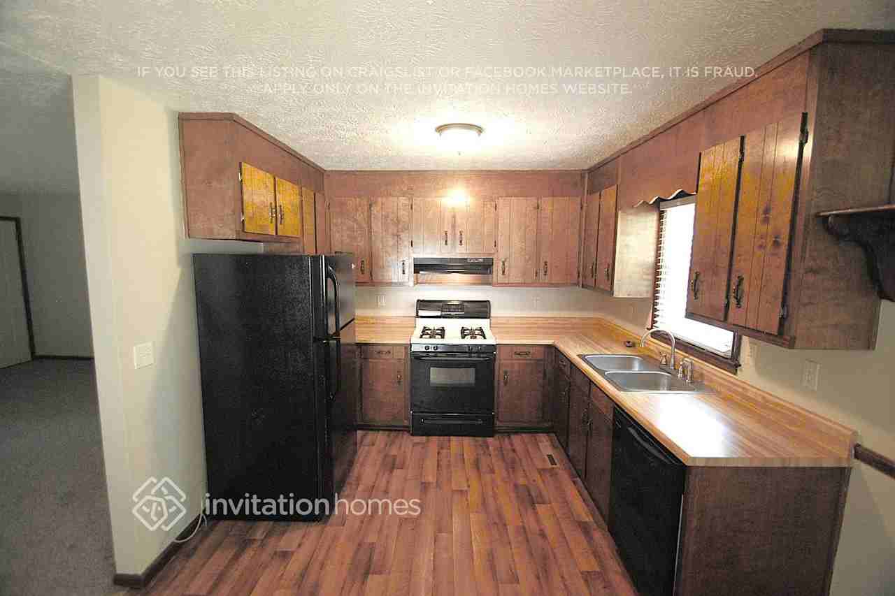 266 Farm Ridge Dr Ne - Photo 5 of 12