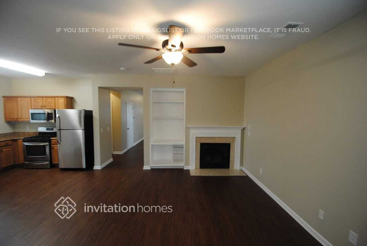 163 Nacoochee Way - Photo 3 of 10