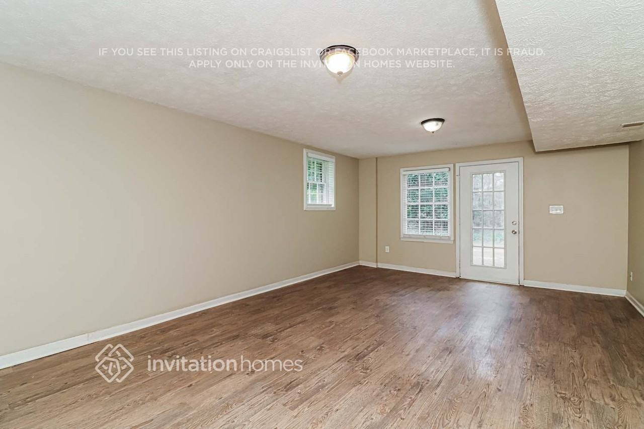 2932 Karen Ln - Photo 7 of 19