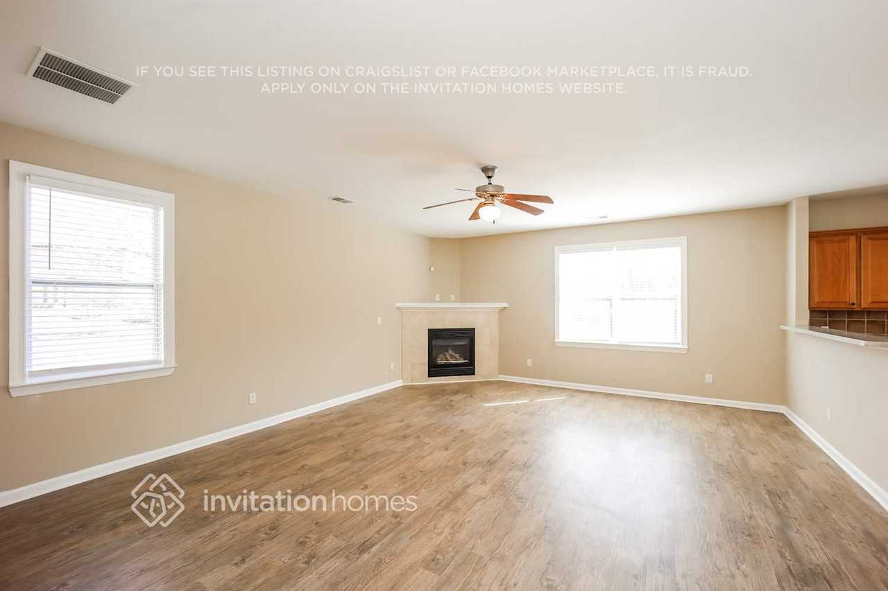 2447 Mcintosh Dr - Photo 5 of 18