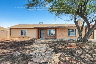12645 N 47th Dr - Photo 1 of 1