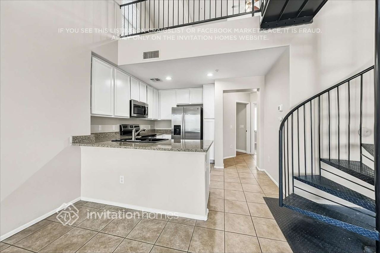 4084 E Windsor Dr - Photo 6 of 21