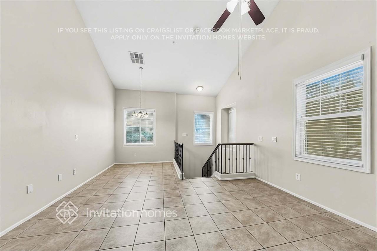 4084 E Windsor Dr - Photo 7 of 21