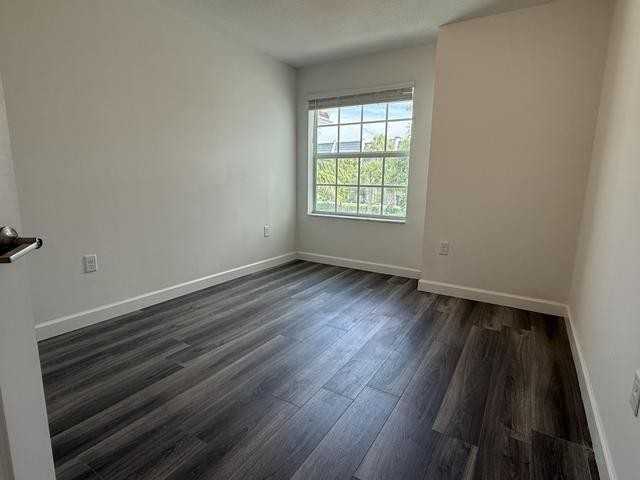 6907 Broadwater Lane - Photo 6 of 8