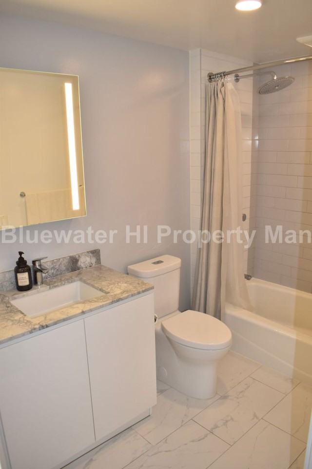 987 Queen St #506 - Photo 4 of 23
