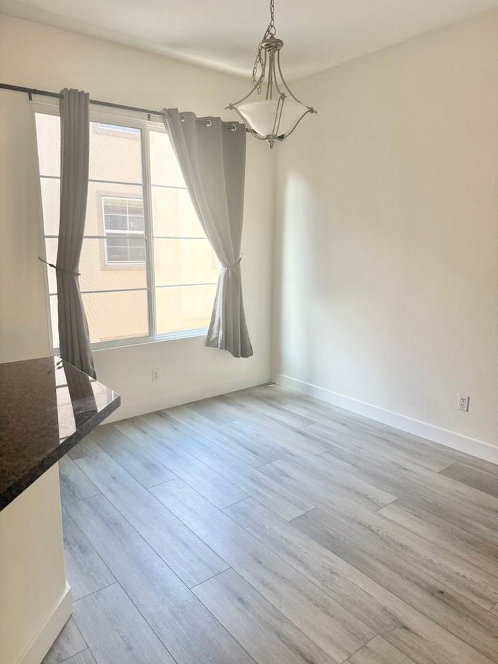 2715 Escala Cir - Photo 5 of 21
